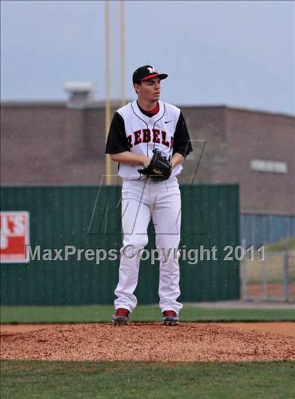Thumbnail 2 in Seymour vs. Maryville photogallery.