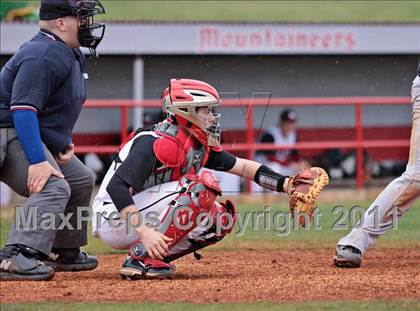 Thumbnail 2 in Seymour vs. Maryville photogallery.
