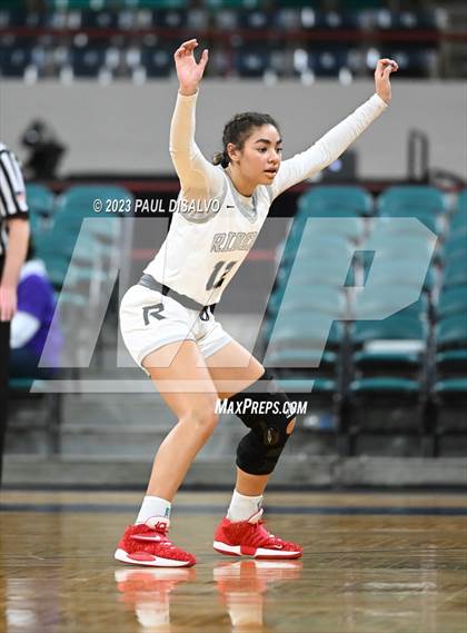 Thumbnail 1 in Roosevelt vs. Durango (CHSAA 5A Final 4) photogallery.