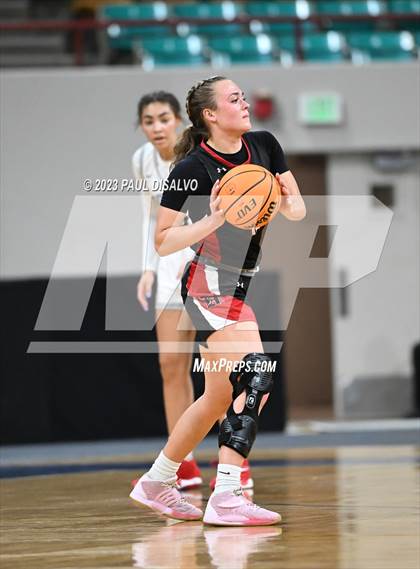 Thumbnail 2 in Roosevelt vs. Durango (CHSAA 5A Final 4) photogallery.