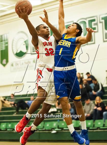Thumbnail 3 in James Logan vs. Serra (Chris Vontoure Spartan Classic) photogallery.