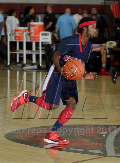 Thumbnail 1 in Great Oak vs. Pleasant Grove (MaxPreps Holiday Classic) photogallery.