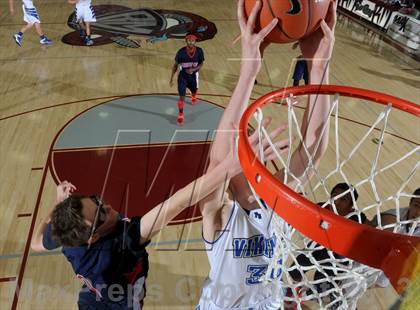 Thumbnail 2 in Great Oak vs. Pleasant Grove (MaxPreps Holiday Classic) photogallery.