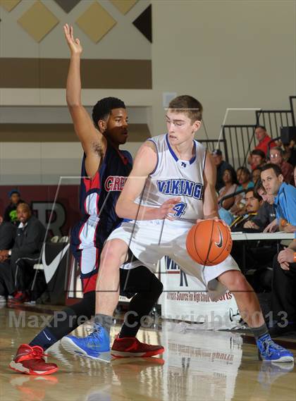 Thumbnail 2 in Great Oak vs. Pleasant Grove (MaxPreps Holiday Classic) photogallery.