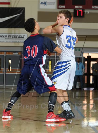Thumbnail 1 in Great Oak vs. Pleasant Grove (MaxPreps Holiday Classic) photogallery.