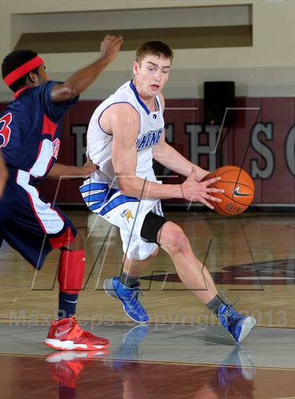 Thumbnail 2 in Great Oak vs. Pleasant Grove (MaxPreps Holiday Classic) photogallery.