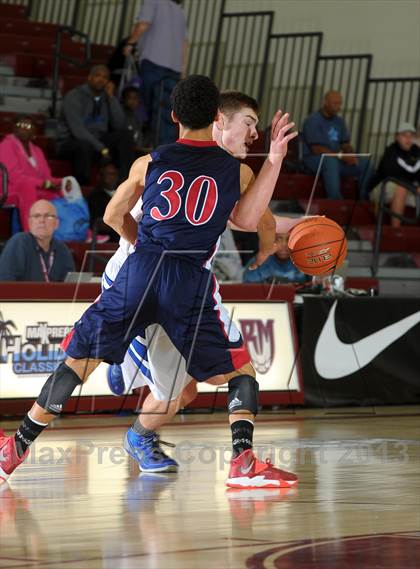Thumbnail 3 in Great Oak vs. Pleasant Grove (MaxPreps Holiday Classic) photogallery.