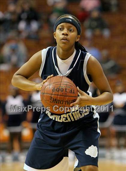 Thumbnail 3 in Hillhouse vs. E. O. Smith (CIAC Class L Final) photogallery.