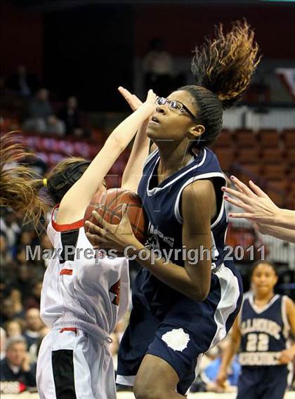 Thumbnail 2 in Hillhouse vs. E. O. Smith (CIAC Class L Final) photogallery.