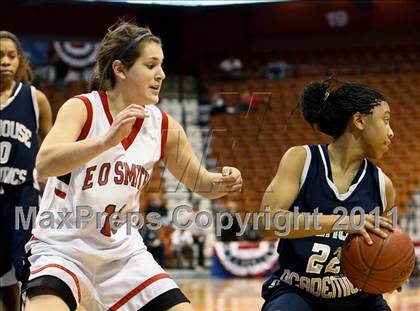 Thumbnail 2 in Hillhouse vs. E. O. Smith (CIAC Class L Final) photogallery.