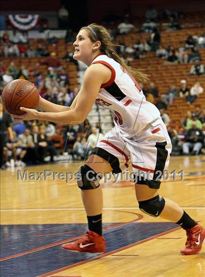 Thumbnail 2 in Hillhouse vs. E. O. Smith (CIAC Class L Final) photogallery.