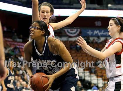 Thumbnail 2 in Hillhouse vs. E. O. Smith (CIAC Class L Final) photogallery.