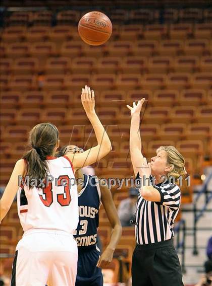 Thumbnail 3 in Hillhouse vs. E. O. Smith (CIAC Class L Final) photogallery.