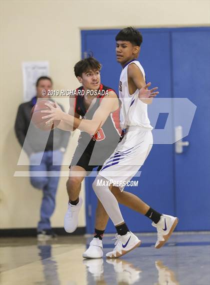 Thumbnail 3 in Fowler vs. Parlier (Parlier Tournament) photogallery.