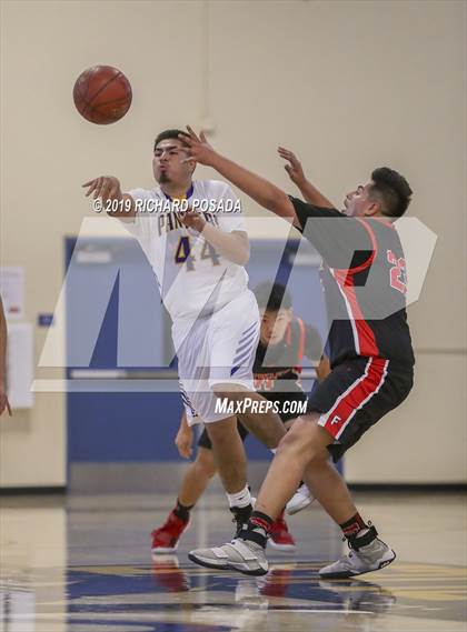 Thumbnail 1 in Fowler vs. Parlier (Parlier Tournament) photogallery.