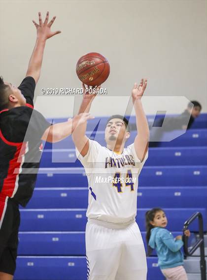 Thumbnail 3 in Fowler vs. Parlier (Parlier Tournament) photogallery.