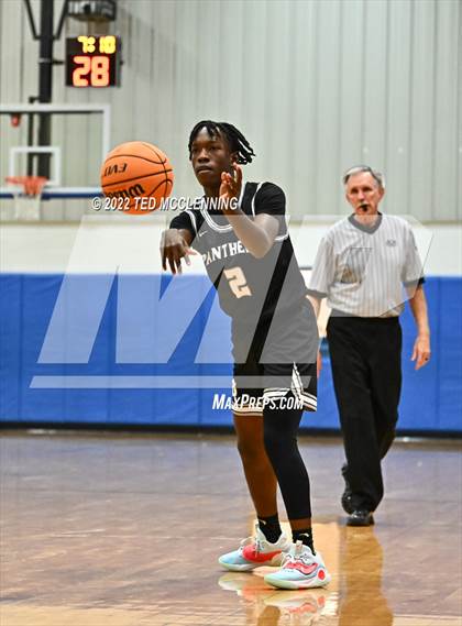 Thumbnail 3 in Concord vs Bigelow (MVE Holiday Tournament Championship)) photogallery.