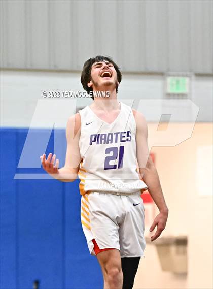 Thumbnail 1 in Concord vs Bigelow (MVE Holiday Tournament Championship)) photogallery.