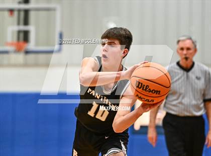 Thumbnail 3 in Concord vs Bigelow (MVE Holiday Tournament Championship)) photogallery.
