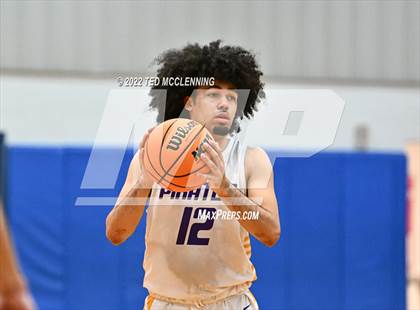 Thumbnail 3 in Concord vs Bigelow (MVE Holiday Tournament Championship)) photogallery.