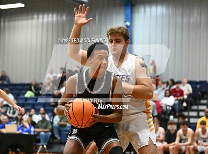 Thumbnail 3 in Concord vs Bigelow (MVE Holiday Tournament Championship)) photogallery.