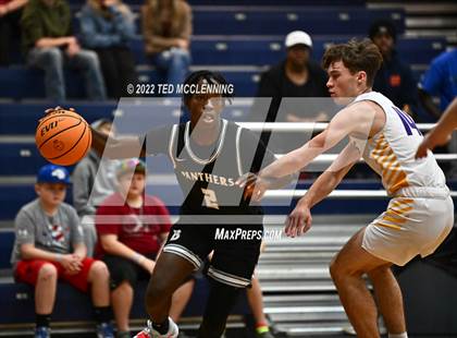 Thumbnail 2 in Concord vs Bigelow (MVE Holiday Tournament Championship)) photogallery.