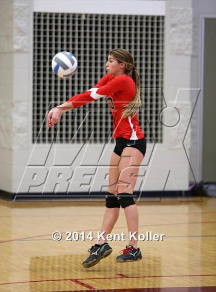 Thumbnail 3 in Romeo vs. Grosse Pointe South photogallery.
