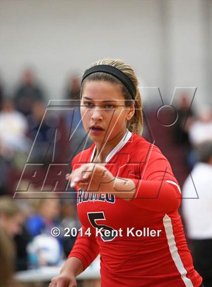 Thumbnail 2 in Romeo vs. Grosse Pointe South photogallery.