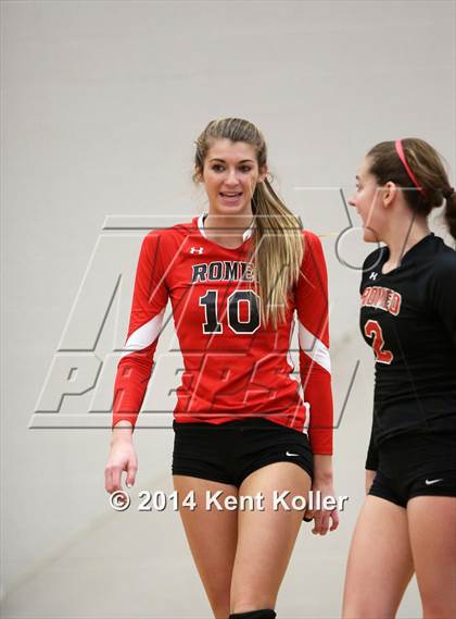 Thumbnail 1 in Romeo vs. Grosse Pointe South photogallery.