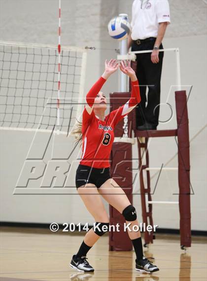 Thumbnail 1 in Romeo vs. Grosse Pointe South photogallery.