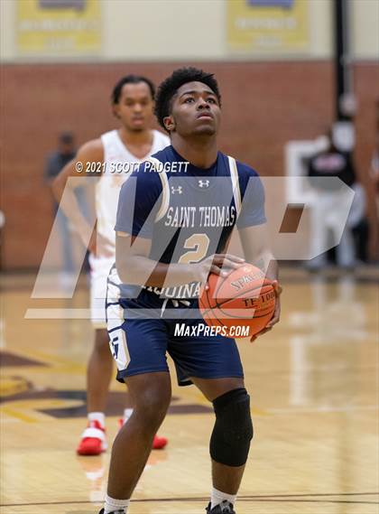 Thumbnail 1 in Aquinas @ Raytown South photogallery.