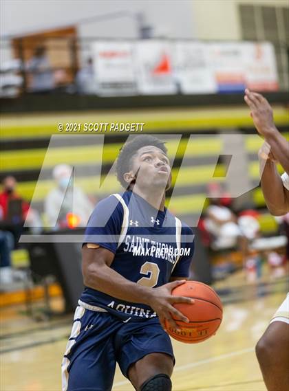 Thumbnail 3 in Aquinas @ Raytown South photogallery.