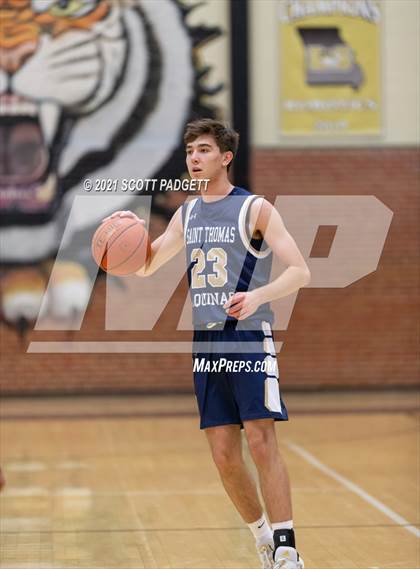 Thumbnail 1 in Aquinas @ Raytown South photogallery.