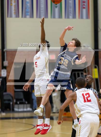 Thumbnail 2 in Aquinas @ Raytown South photogallery.