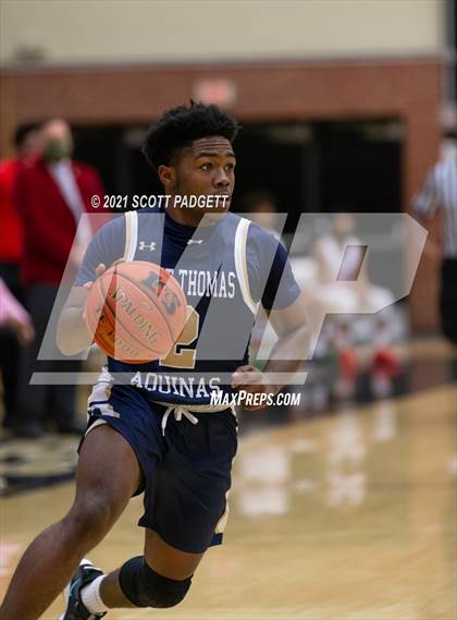 Thumbnail 2 in Aquinas @ Raytown South photogallery.