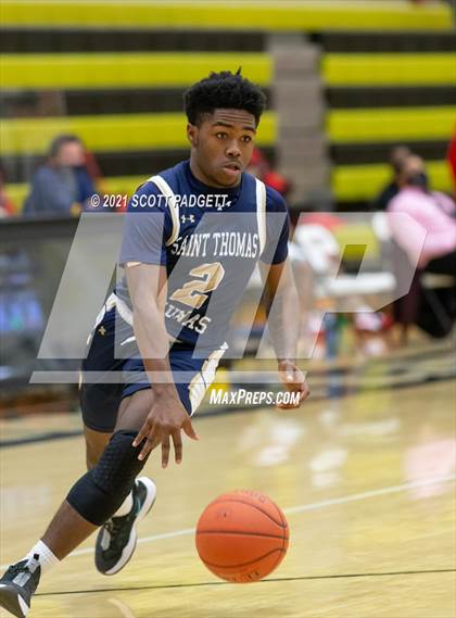 Thumbnail 2 in Aquinas @ Raytown South photogallery.