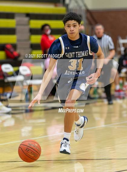Thumbnail 3 in Aquinas @ Raytown South photogallery.