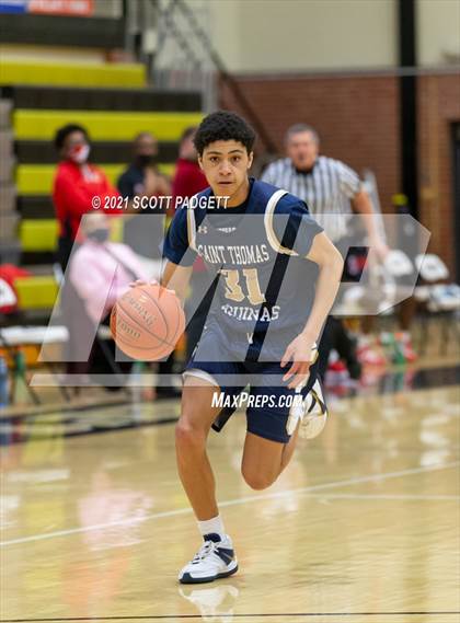 Thumbnail 2 in Aquinas @ Raytown South photogallery.