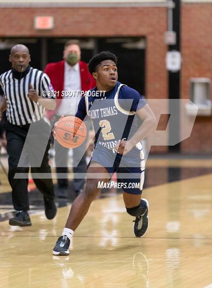 Thumbnail 1 in Aquinas @ Raytown South photogallery.