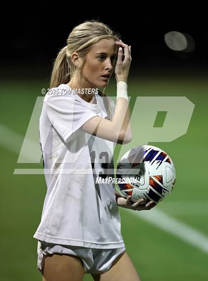 Thumbnail 1 in South Point vs. Western Alamance (NCHSAA 3A Championship) photogallery.