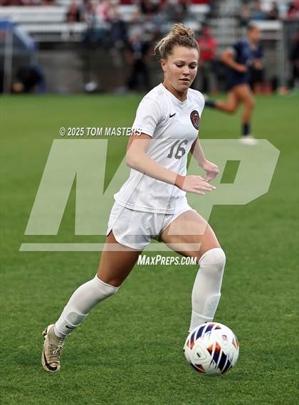 Thumbnail 1 in South Point vs. Western Alamance (NCHSAA 3A Championship) photogallery.