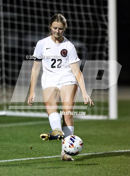 Thumbnail 1 in South Point vs. Western Alamance (NCHSAA 3A Championship) photogallery.