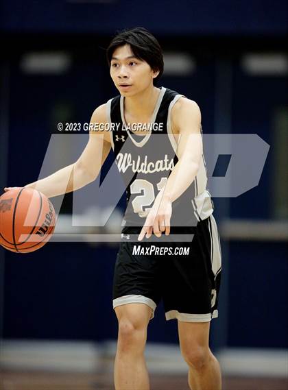 Thumbnail 1 in Guyer vs Keller photogallery.