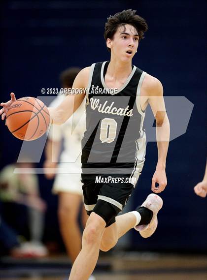 Thumbnail 3 in Guyer vs Keller photogallery.