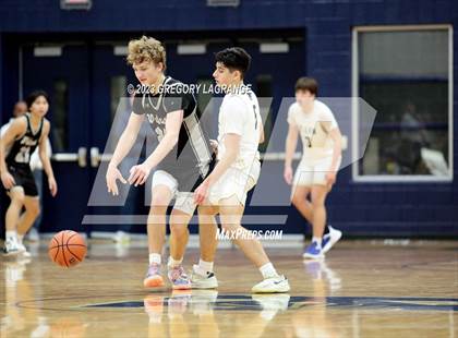 Thumbnail 1 in Guyer vs Keller photogallery.