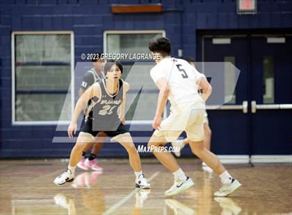 Thumbnail 1 in Guyer vs Keller photogallery.