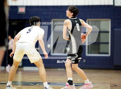 Thumbnail 1 in Guyer vs Keller photogallery.