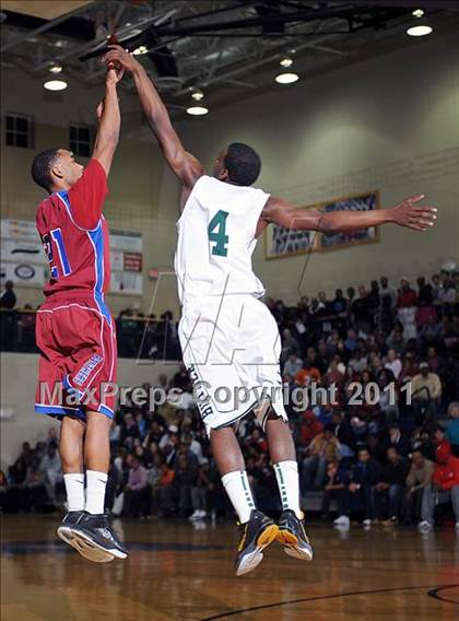 Thumbnail 3 in Huntsville vs. Butler photogallery.