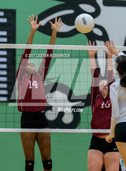 Thumbnail 3 in Floresville vs. Pearsall (Pearsall VB Tournament) photogallery.