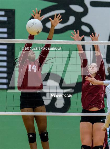 Thumbnail 1 in Floresville vs. Pearsall (Pearsall VB Tournament) photogallery.